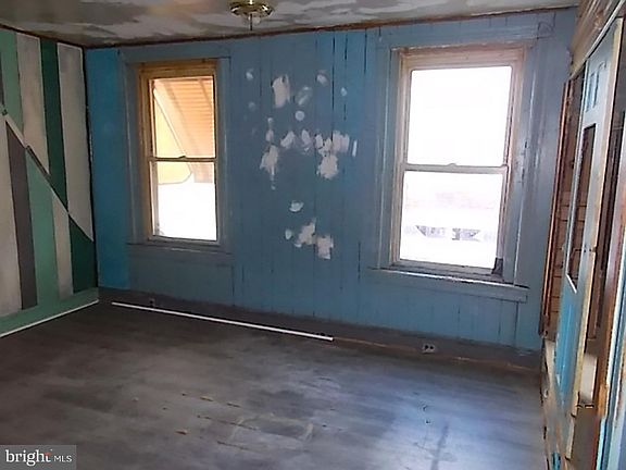 3rd image of 423 N Salford St