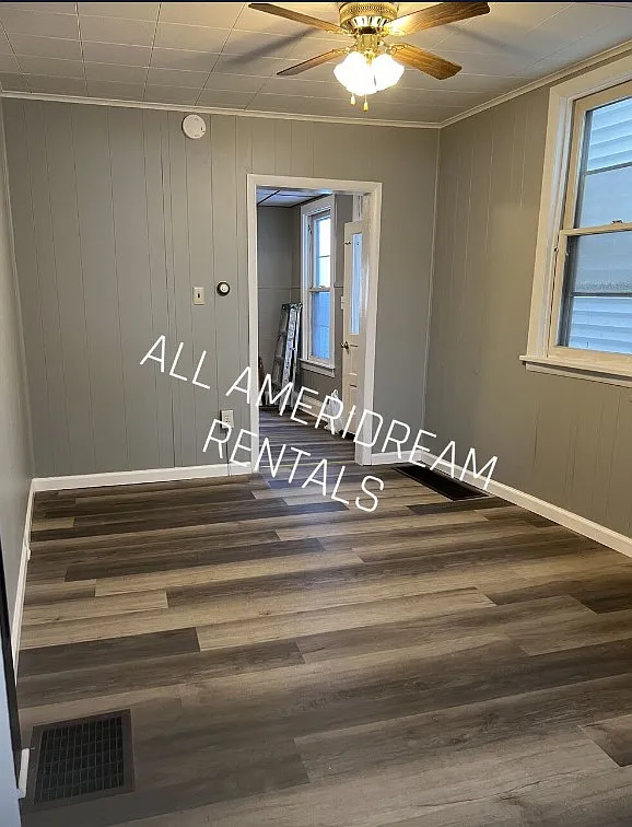 2 bed, $995 — Photo 3