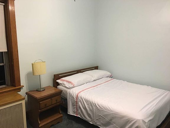 3rd image of 3746 W Cornelia Ave #1