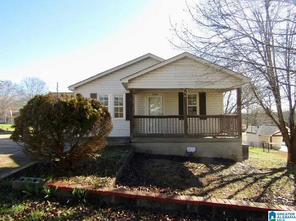 296 Poplar St, West Blocton, AL 35184