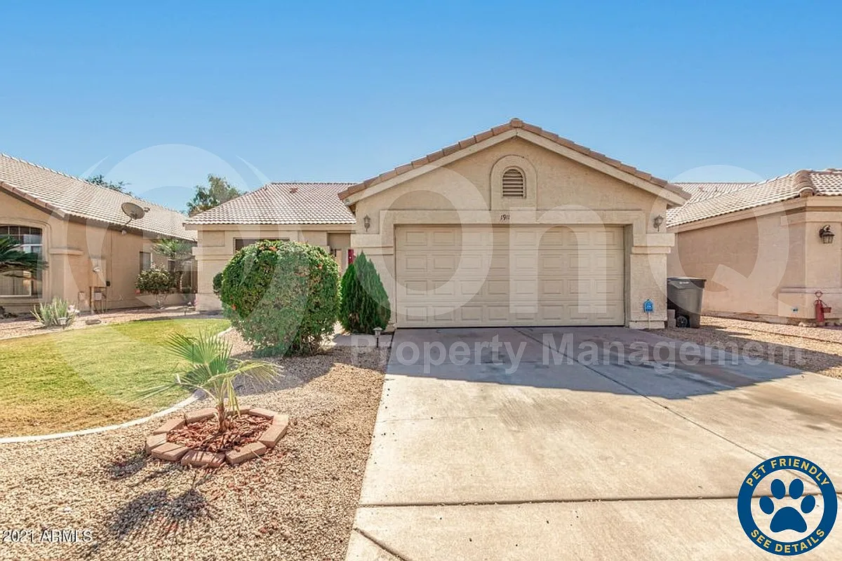 3 bed, 2.0 bath, 1770 sqft, $2,149 — Photo 1