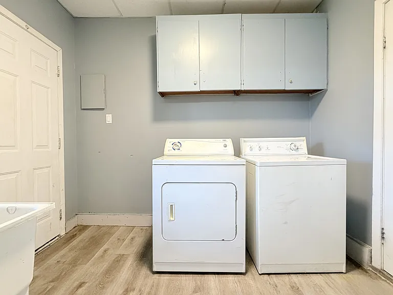 476 Aylmer Ave — Photo 19