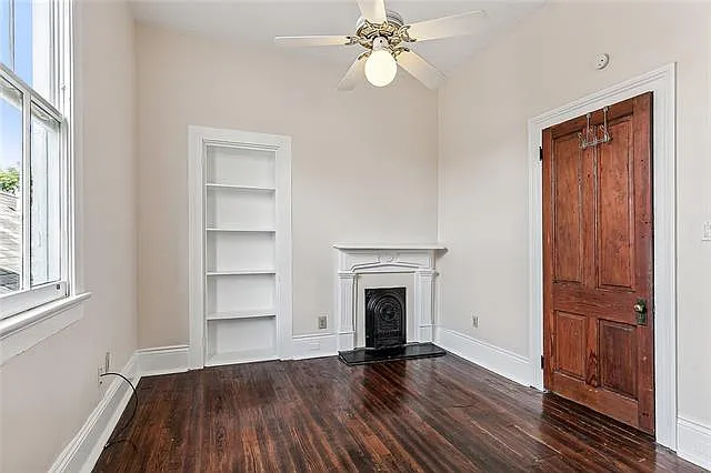 133 N Clark St — Photo 7