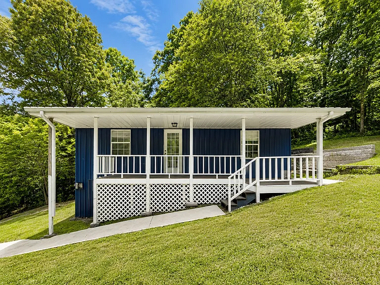 856 Lake City Hwy — Photo 3