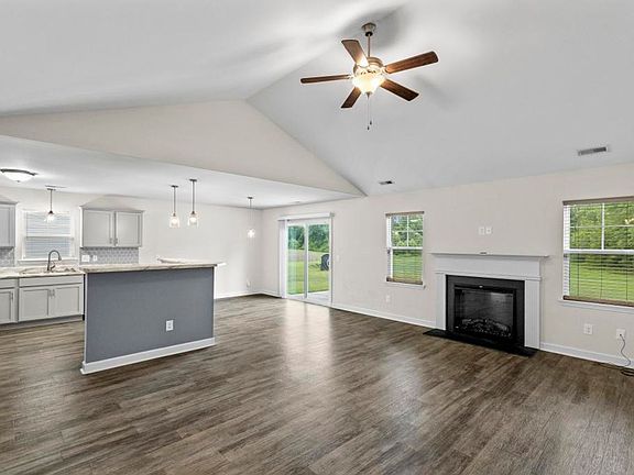 4th image of 514 Isaac Branch Dr