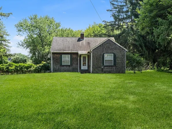 941 S Main St, Bellingham, MA 02019