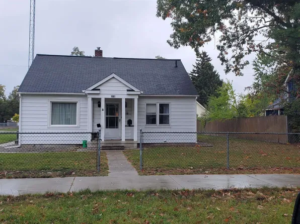 1005 Boyd Ave, Traverse City, MI 49686