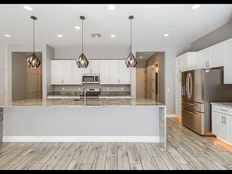 25339 N 19th Ln — Photo 3