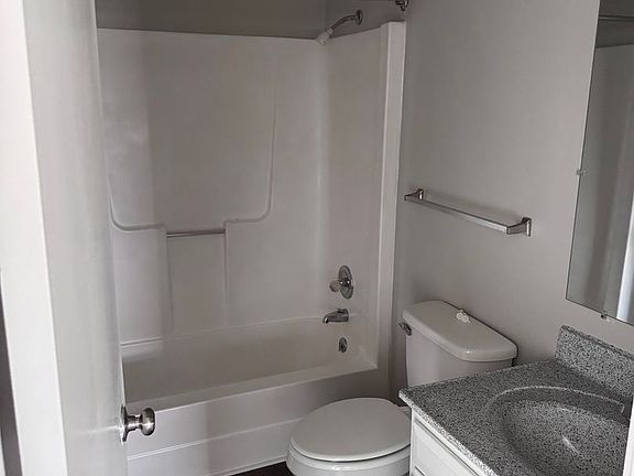 2nd image of 4301 S 6th St #25