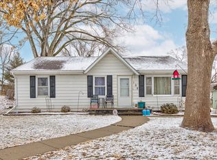 108 4th St, Glenwood, IA 51534
