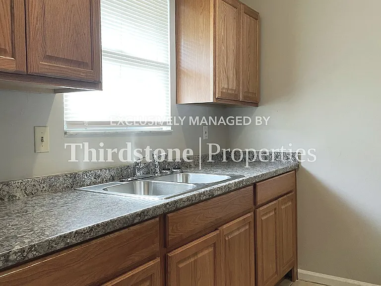 5128 Indian Lakes Ct #4 — Photo 3