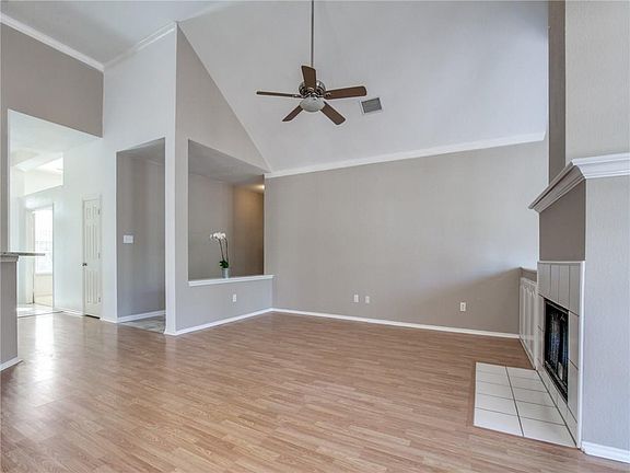 5th image of 6014 Baskerville Dr