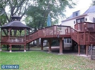 508 Hemlock Rd, Flourtown, PA 19031