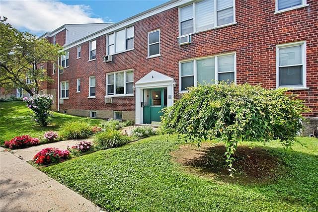 1st image of 836 Palisade Ave