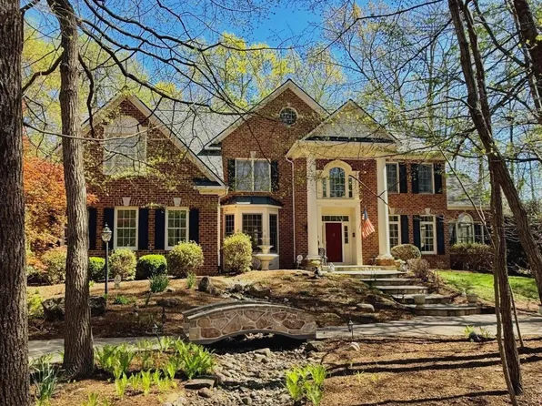 22167 Woodwinds Dr, Leesburg, VA 20175