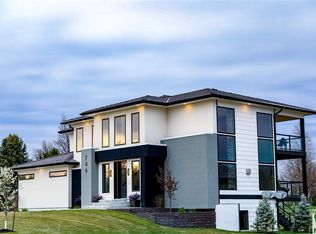 746 Crooked Tree Ln, Dakota Dunes, SD 57049