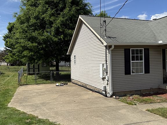4th image of 1534 Ridgemont Dr