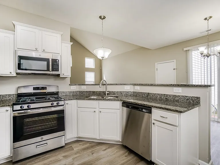 5694 Alliance Way — Photo 9