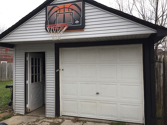5th image of 11266 Essex Ave #House