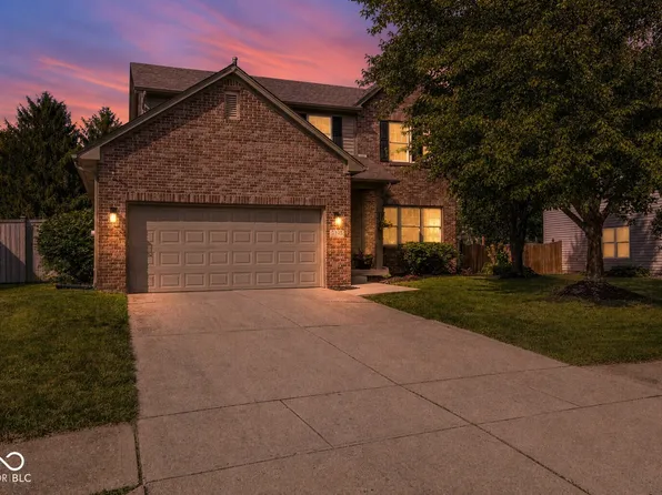 12526 Geist Cove Dr, Indianapolis, IN 46236