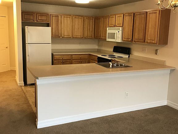 4th image of 6114 Oak Hill Cir #1
