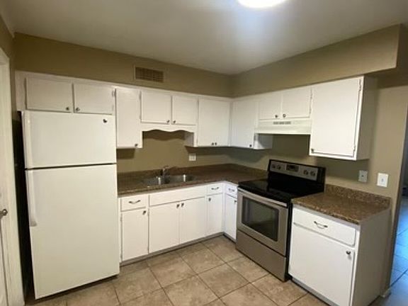 2nd image of 2311 W Glenrosa Ave #1