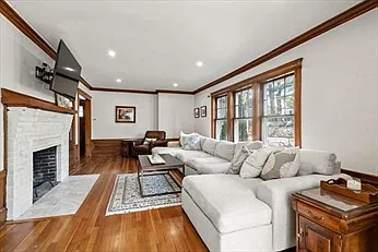 2 bed, 1.5 bath, 1450 sqft, $3,400 — Photo 2