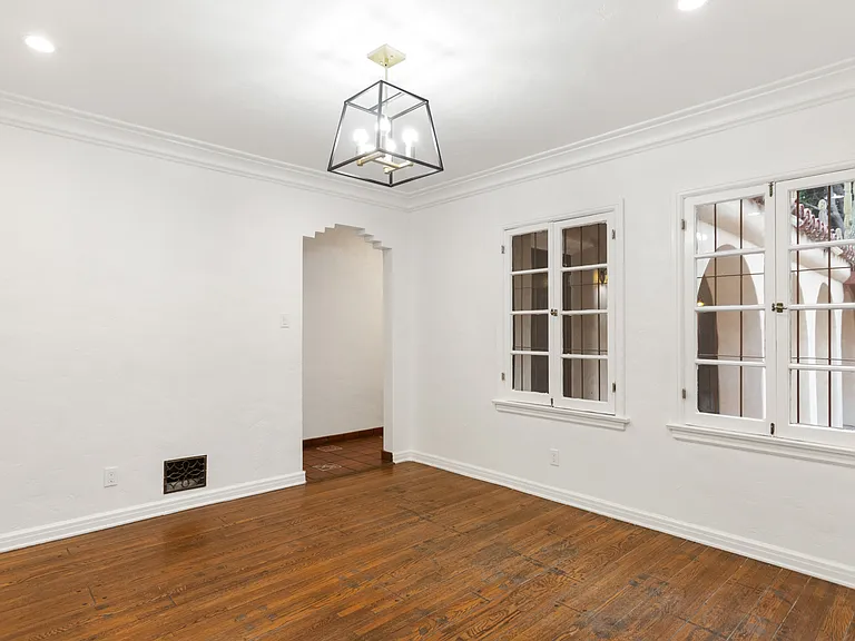 321 N Harper Ave — Photo 14