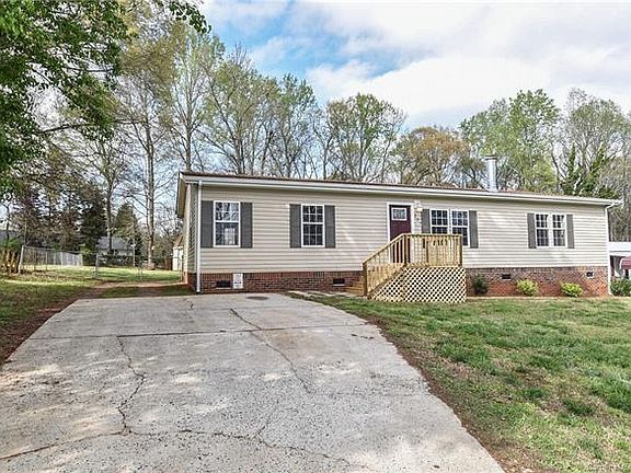 2nd image of 207 Southbourne Ct