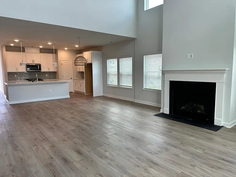 1872 Villena Dr — Photo 7