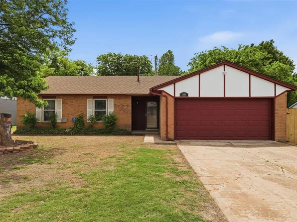 1604 NE 4th St, Moore, OK 73160
