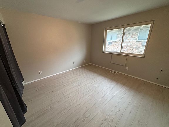 5th image of 7852 Glenorchard Dr #A/b