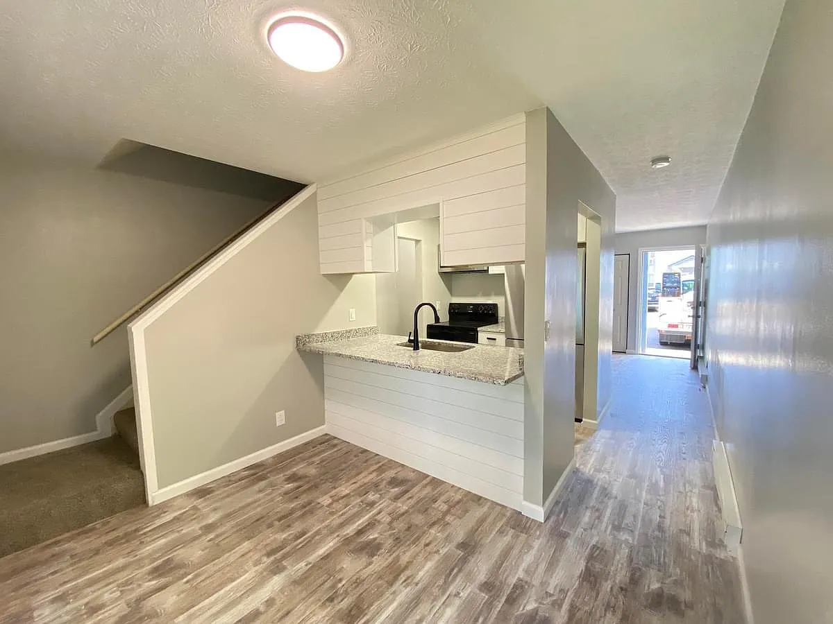 303 Forest Lane — Photo 4