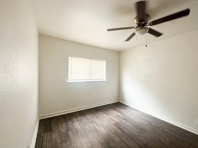 4001 Colonial Sun Dr — Photo 11
