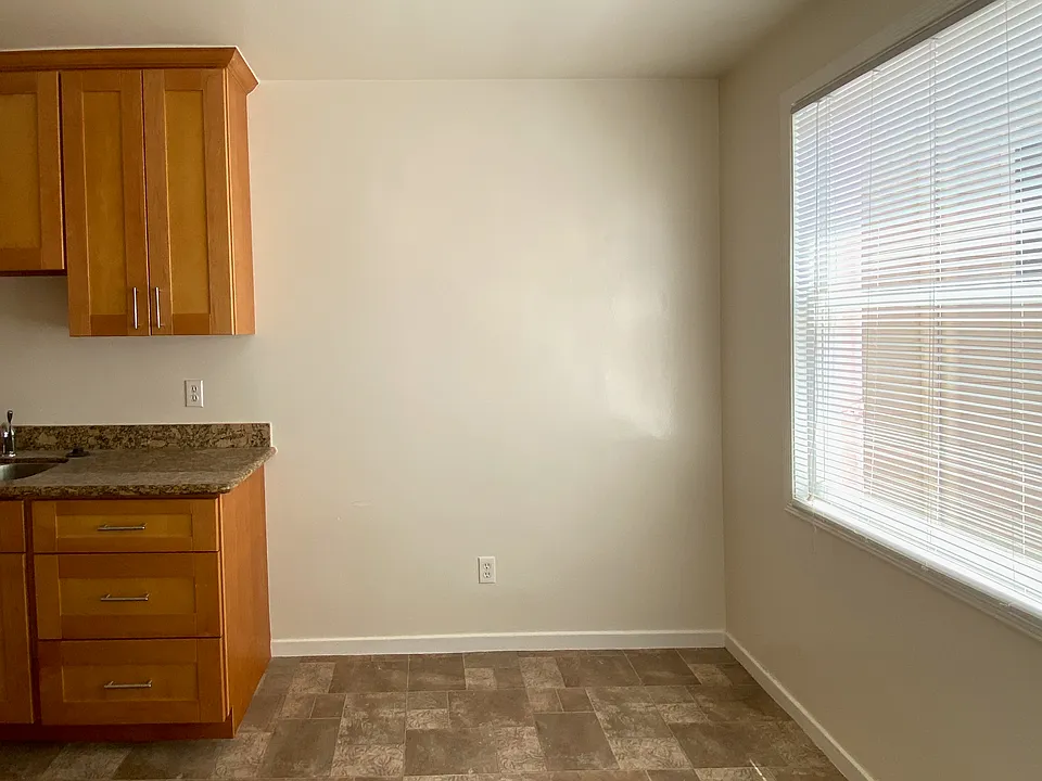 Breakfast area in kitchen