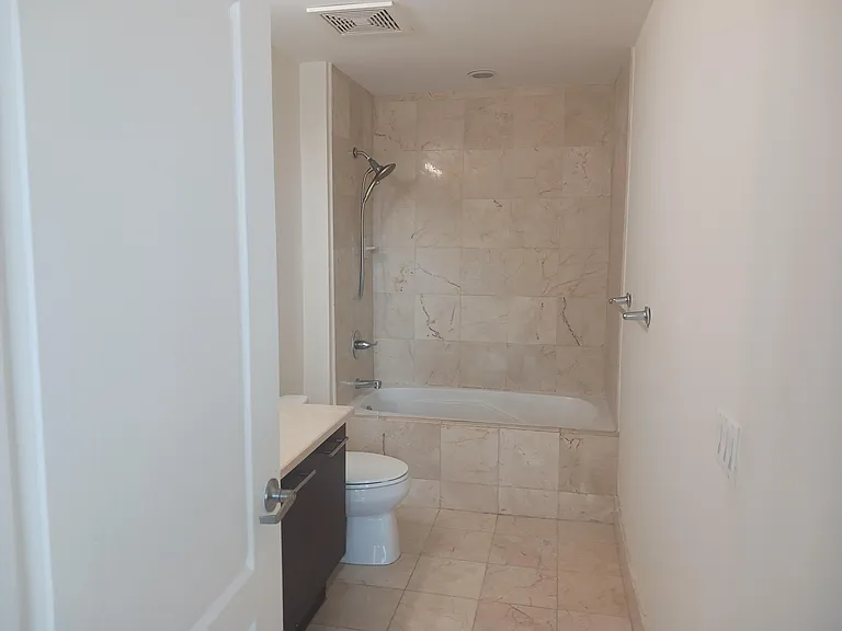 410 Evernia St #720 — Photo 12
