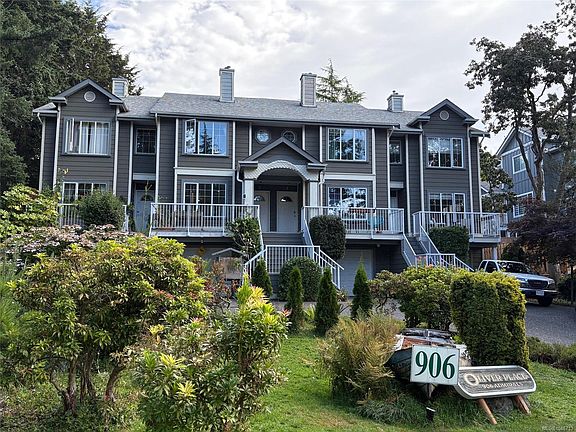 2nd image of 906 Admirals Rd #2