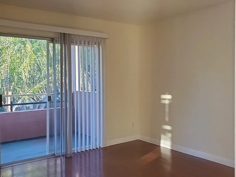 1171 Allen Ave #204 — Photo 8