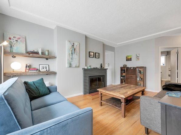 2215 Pandora St #2205, Vancouver, BC V5L 1N6