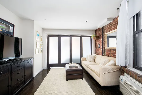 Sold by Compass | media 1