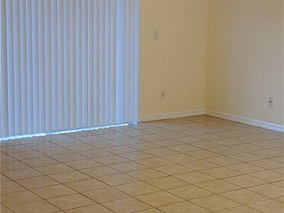 5th image of 6055 Laurelwood Dr