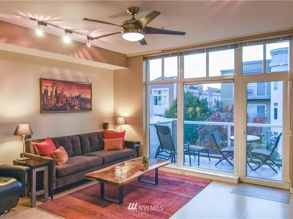 17 W Mercer St APT 209, Seattle, WA 98119