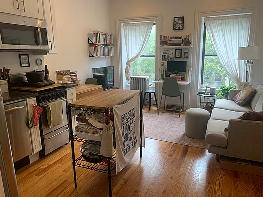 Rented by Silver Line Realty Group NY LLC | media 5