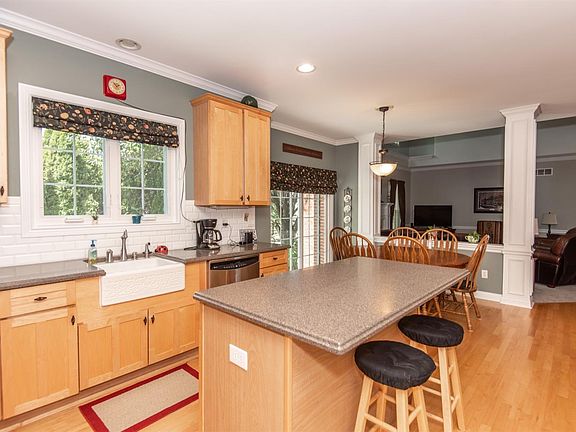 2nd image of 4377 Longford Dr