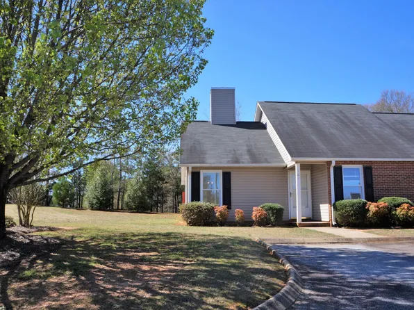 101 Daniel Ct, Mauldin, SC 29662