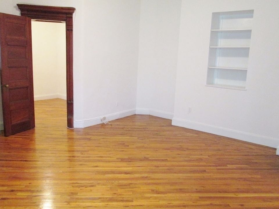 1st image of 27 E 92nd St APT 3B