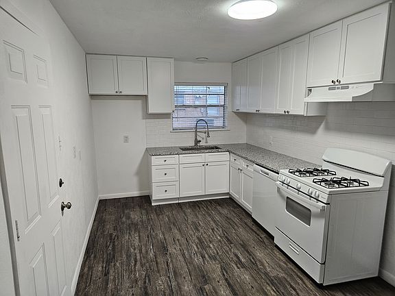 4th image of 304 Hilltop Ave Unit A