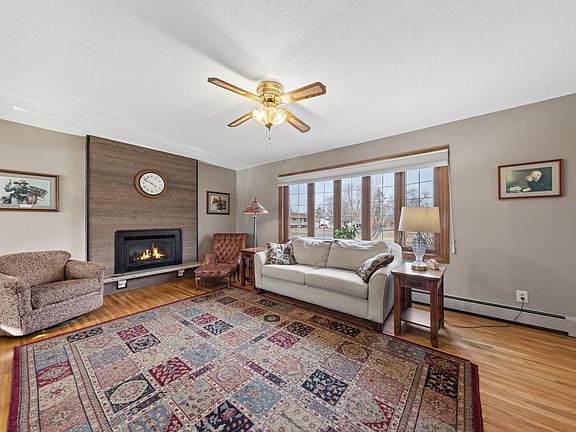 4th image of 11625 Ravoux Ave