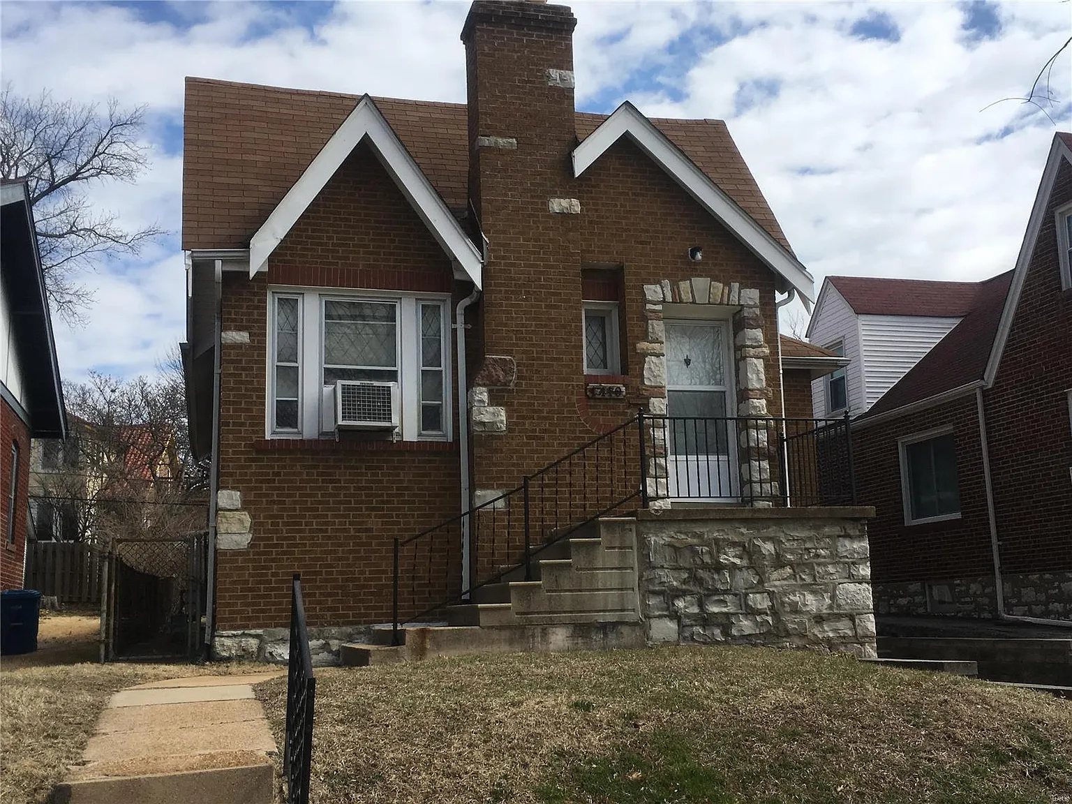 1410 Barger Pl photo 1
