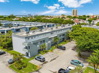9371 Fontainebleau Blvd APT I201, Miami, FL 33172